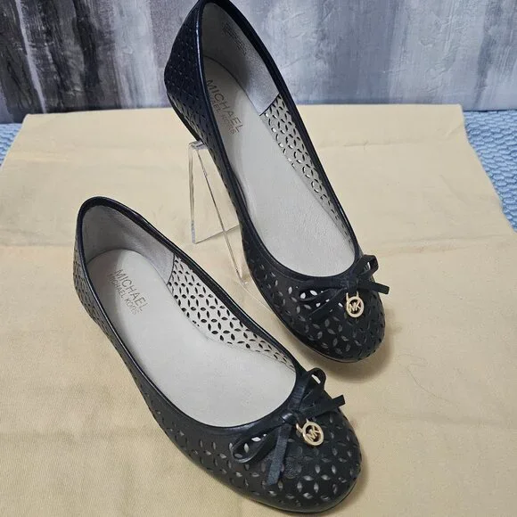 Michael Kors Fulton Liana Black Perforated Leather Flats Gold MK Logo Size 6 - Picture 5 of 11